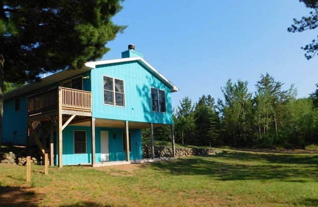 Barnes, WI Cabin Rental auf ATV / Snowmobile Trails