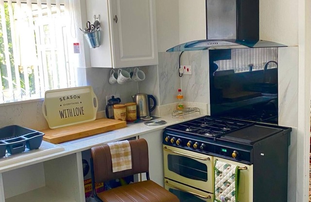 Northern Home Stay Between the High Peak & Manchester