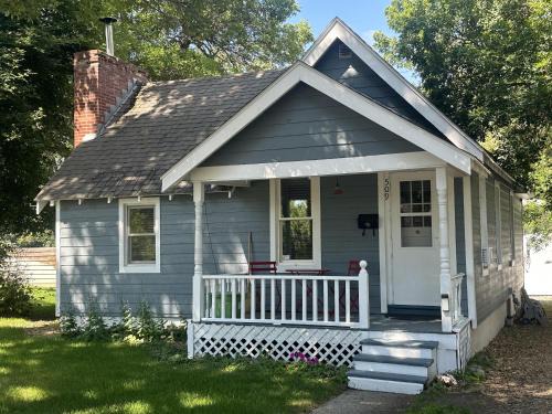 Northside Hideaway Exquisite1-Bedroom House, Quiet Street,