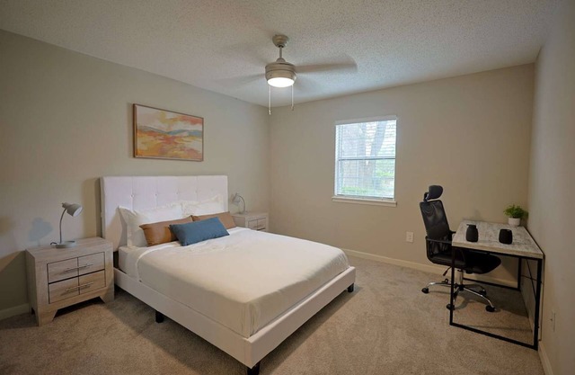 Northtown Apartments 12H I Comfy 2 Bed 2 Bath