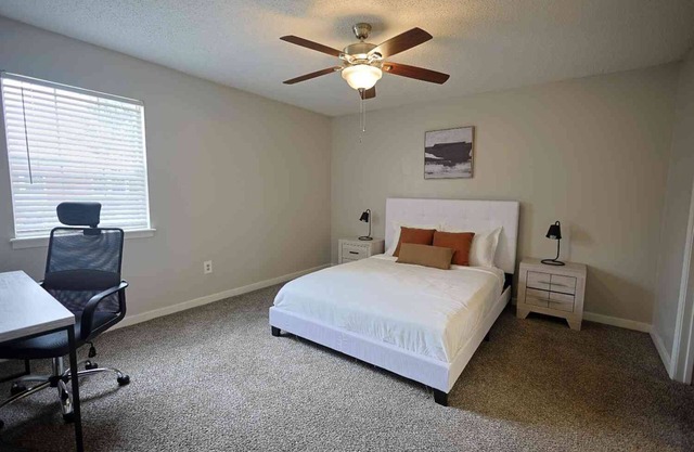 Northtown Apartments 4B I Comfy 2 Bed 2 Bath