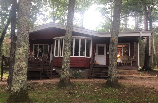 Northwoods Retreat, Schneemobil, Eisfisch, Schneeschuhwandern! Nostalgische Hütte PRIVAT!