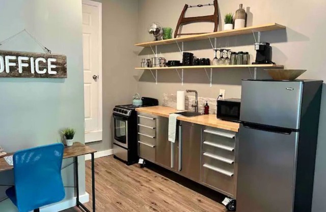 Norway Center Studio Loft - Fully furnished.