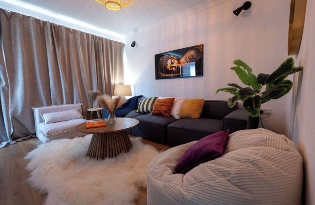 Norwich - House - Sleeps 7 - Parking - Garden