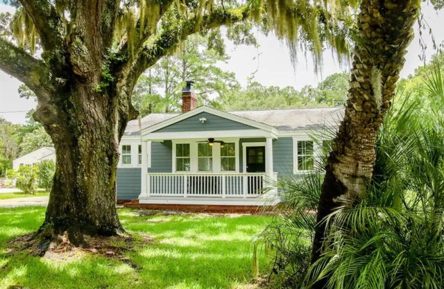Nosey-Beautiful Home with Separate Apt/Office