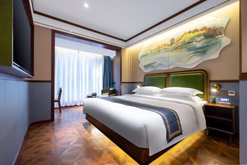 Nost algia S Hotel Hangzhou West Lake & Lingyin Temple 时光漫步S酒店杭州西湖店 Free laundry service, Free fresh ground coffee