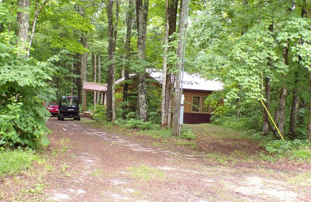 Nicht 1, sondern 2 Hütten im Hiawatha Forest in Upper Michigan