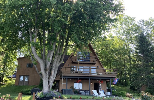 ‘Not To Worry’ Waterfront Home