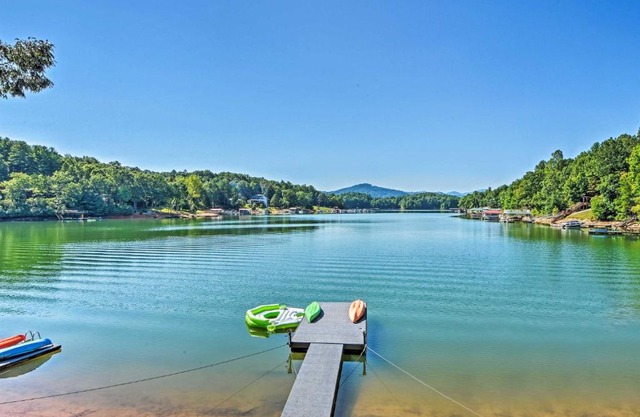 Nottely Lake Home with Hot Tub, Dock, Kayaks and Games