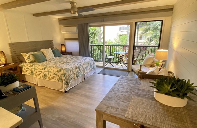 Now Booking! Enjoy your next vacation in our newly remodeled condo! Pool, A/C!