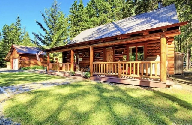 Nshira’s Rest | Cabin In The Woods | near trails, lakes