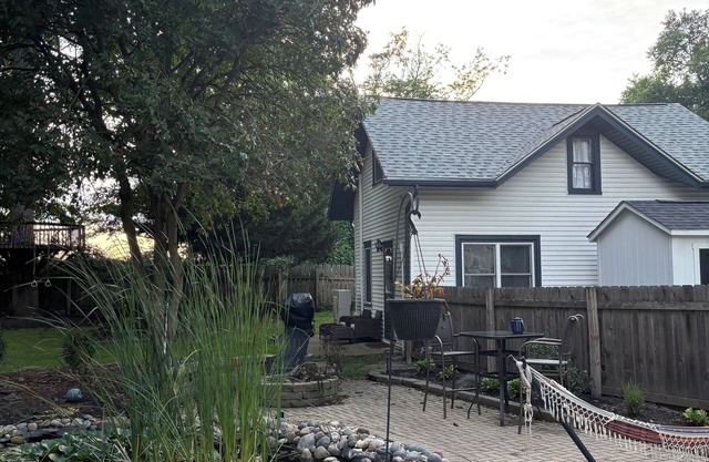 Two Bedroom Cottage House in Uptown Westerville