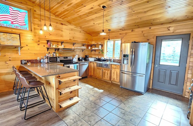 Nunda Getaway with valley views. 15 minutes to Letchworth Park. Pet-Friendly!