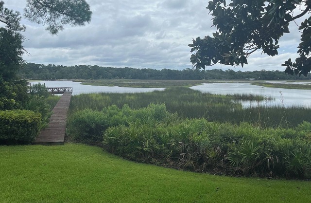 Waterfront four bedroom home & dock, fabulous views boating and great fishing.