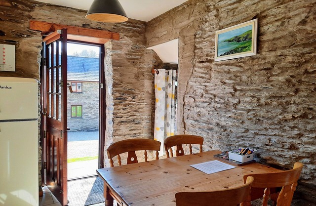 Oak Cottage - Two bedroom cottage - Cardigan Bay, West coast of Wales