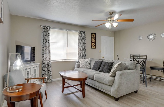 Oak Hill Vacation Rental - Close to New River!