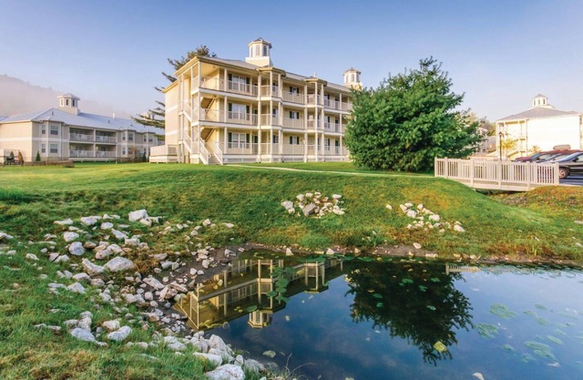 Oak 'n Spruce Resort 2 Bedrooms in The Berkshires an IHG and Holiday Inn Club