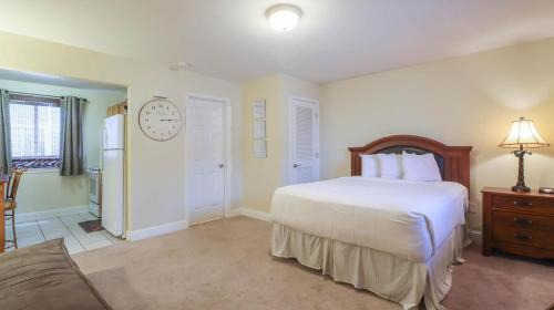 Oak Shores Studios