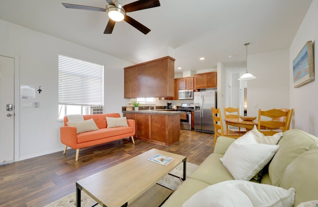 Oak View Home w/ Private Covered Patio!