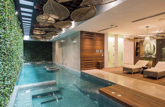Oasis 12