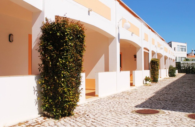 Oasis Beach Apartments