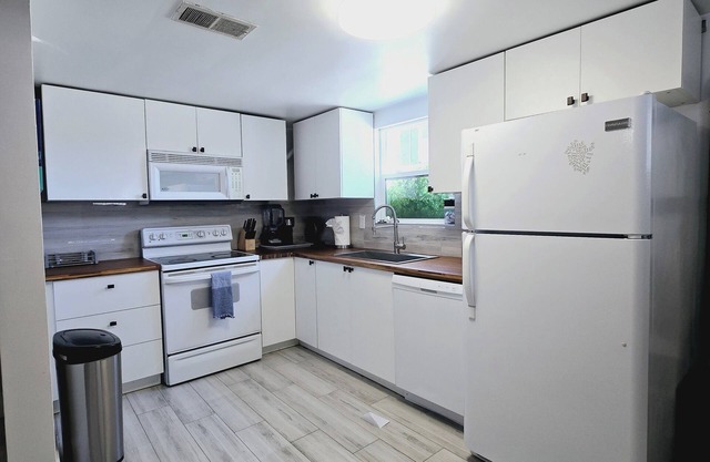 Oasis on East Bench - Centrally Located to SLC Airport Downtown Ski/Hiking