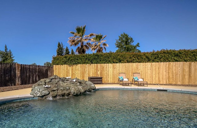 * Pool-Paradise in der Nähe von Bethel * 10 Personen