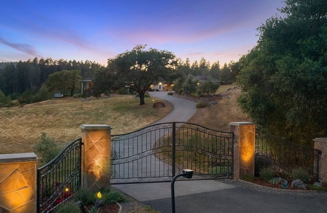 Occidental, CA - Beautiful Wine Country Estate - Private Guest House