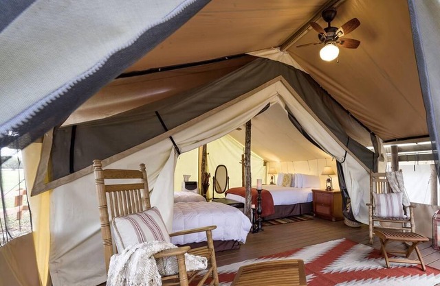 Ocean access glamping with a fantastic view of discovery passage,