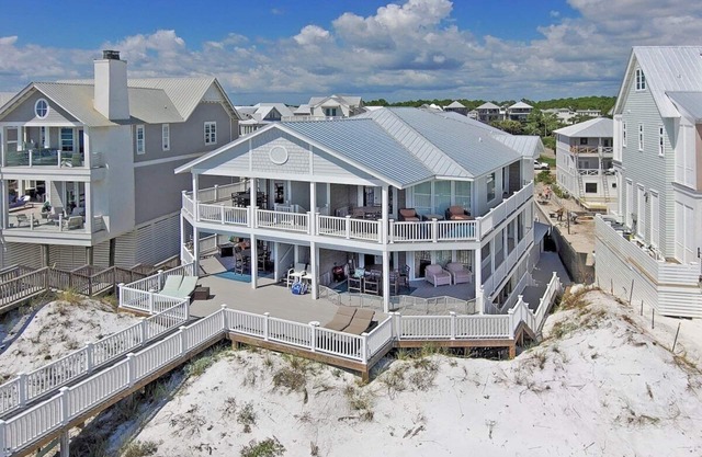 Ocean Air Upper East Private Beach unit on 30A (BEACHFRONT)