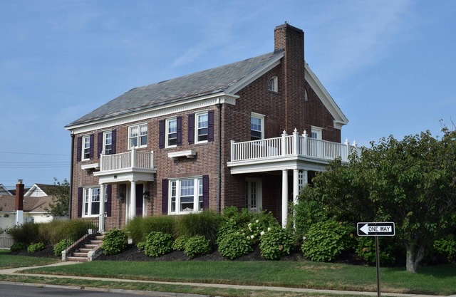 Ozean-Block: Georgian Colonial 6 BR, Fegen Meer / See-Ansichten