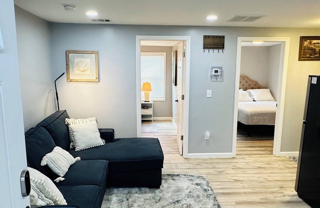 Ocean Block Oasis: 2-Bed Condo - 5th House from the Beach