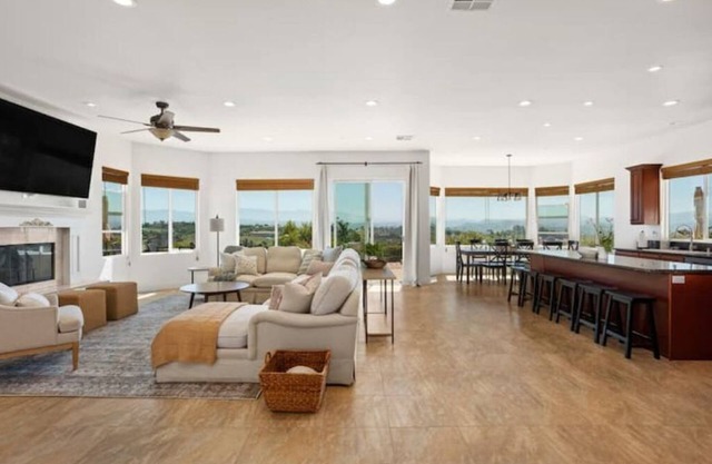 Ocean Breeze Orchard Villa- Hilltop Family Retreat