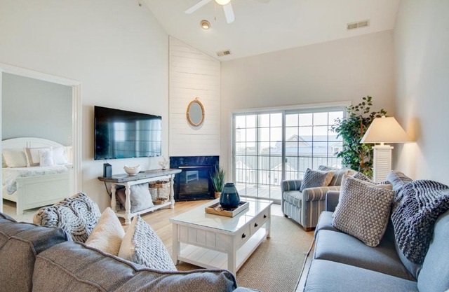 Ocean City Condo Covered Deck, Walk to Boardwalk!