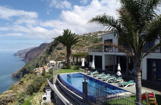 Ocean Cliff