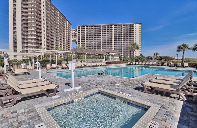 Ocean Creek Resort-2bed/2bath-4beds-Sleep7-FreeParking-Kitchen-Pools-Gym-Tennis