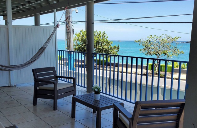Ocean Dreams Apt # 1, 3 bedroom apartment with AC in charming Vega Baja