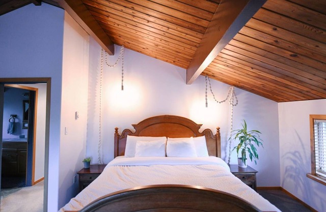 Ocean Friendly Amenities & Hot Tub