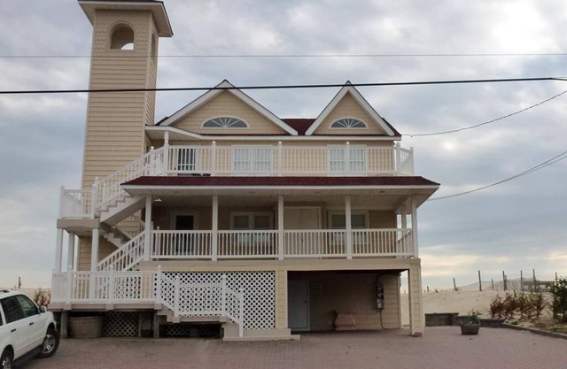 Ocean Front. 1st floor duplex in Holgate. WIFI. Washer & Dryer. 36234