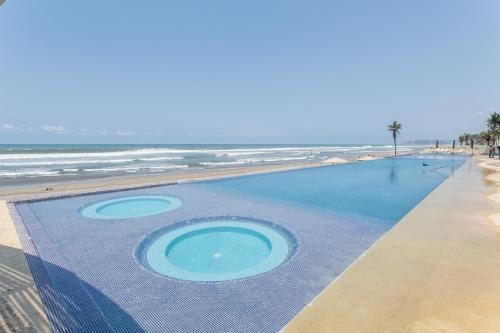 Ocean Front, Balcon al Mar y Playa