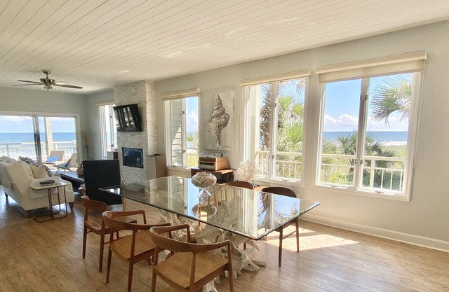 Ocean Front Condo with the Most Amazing Views!