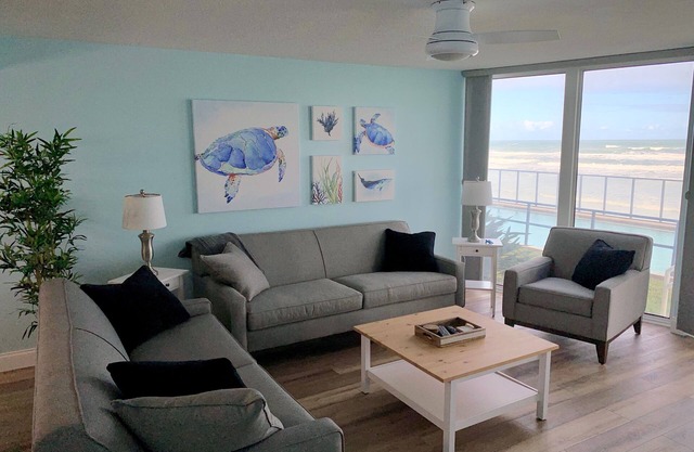 Breezy Beachfront Condo - Blue Turtle Bungalow - Ocean Front - First-Floor