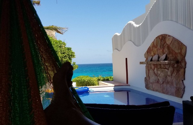 OCEAN FRONT-MEXIKANISCHE STILVILLA MIT KARIBISCHEN BLAUEN MEERBLICK MIT POOL