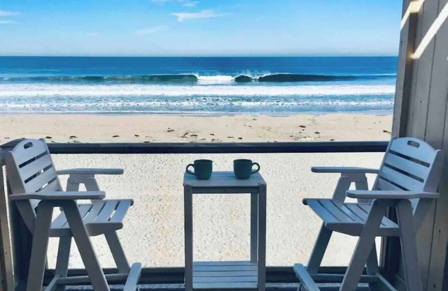 OCEAN FRONT! Penthouse condo in Mission Beach!