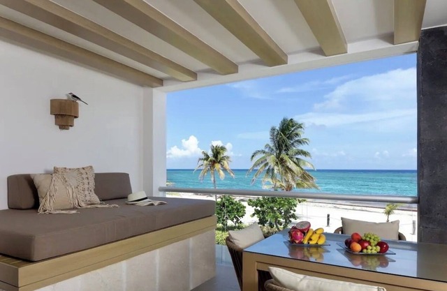 Ocean Front, Playa del Carmen, Mareazul.