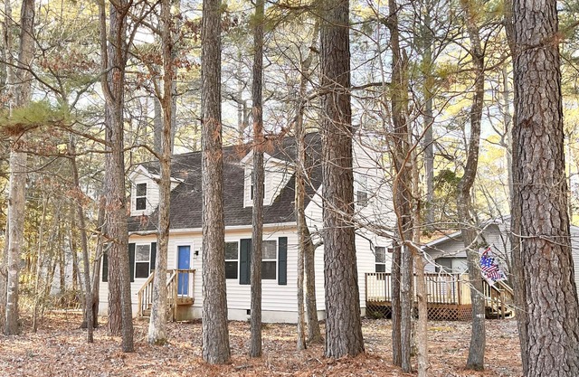 Ocean Pines, MD Getaway - 10 minutes from beach!