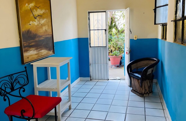 Ocean view Charming 2-bedroom apartment with AC, WiFi in beautiful