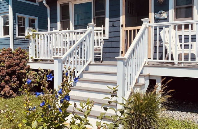 Ocean View cottage in Indian Neck. Super Host with 5-Star Rating