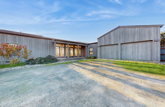 Hundefreundliches Haus mit Meerblick, eigenem Whirlpool und Gemeinschaftspool