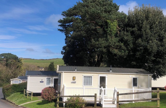 OCEAN VIEW, family friendly, luxury holiday cottage in Combe Martin